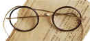 glasses.jpg (23115 bytes)